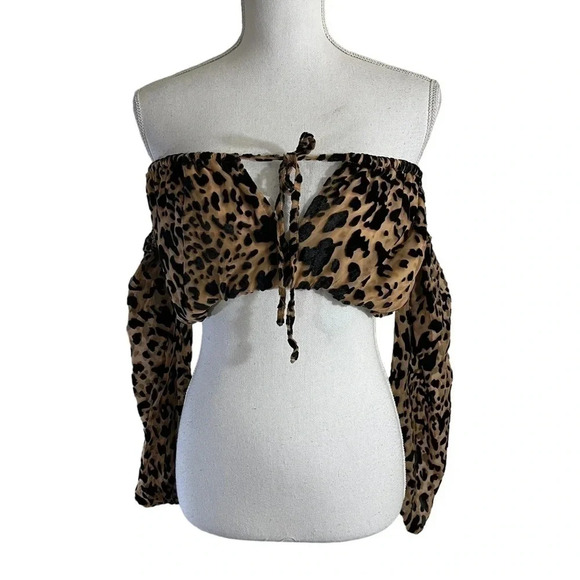 Windsor Cold Shoulder Cropped Blouse Small Leopard Print Velour Textured Keyhole - Picture 1 of 9